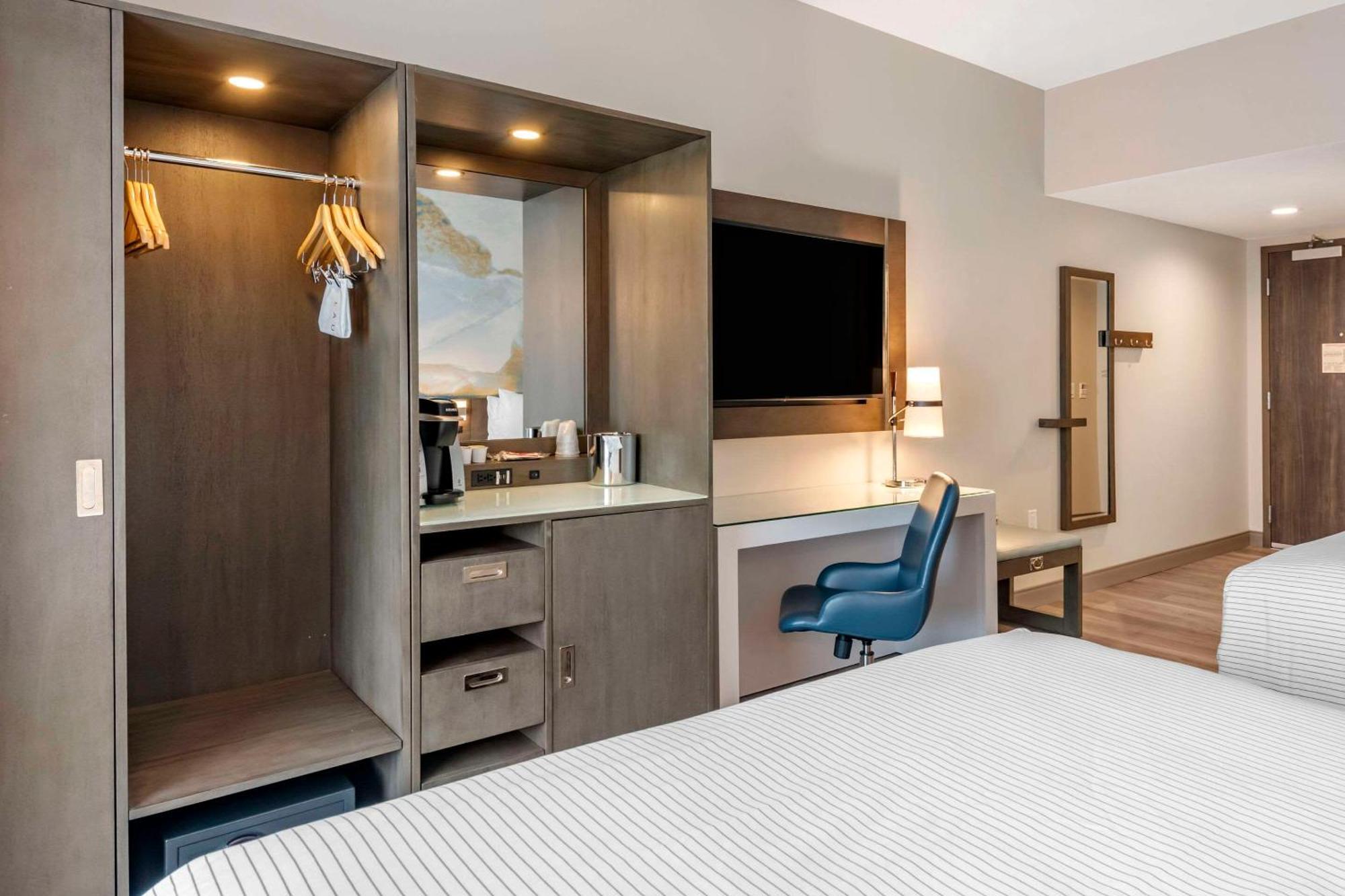 Cambria Hotel Orlando Airport エクステリア 写真