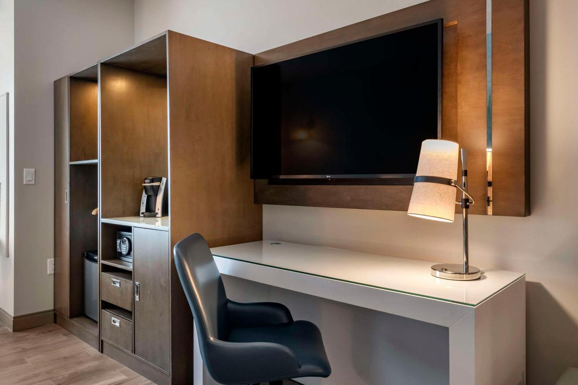 Cambria Hotel Orlando Airport エクステリア 写真
