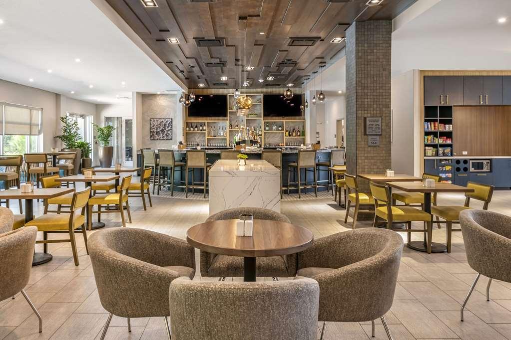 Cambria Hotel Orlando Airport レストラン 写真