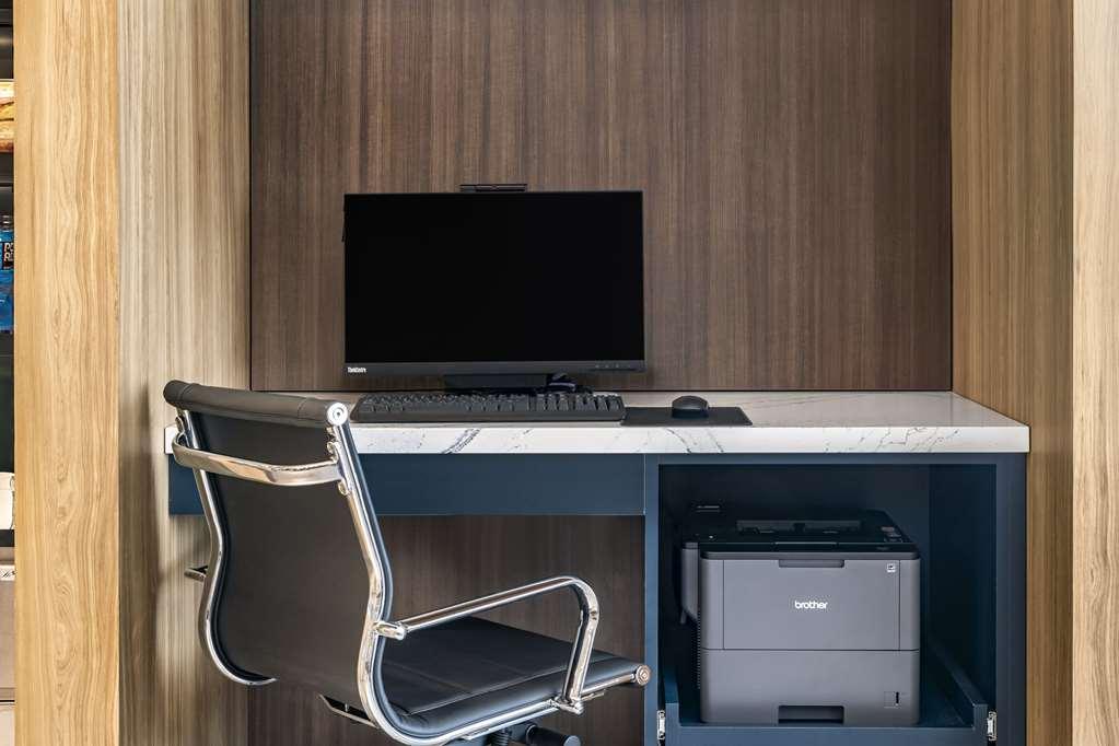 Cambria Hotel Orlando Airport 設備 写真
